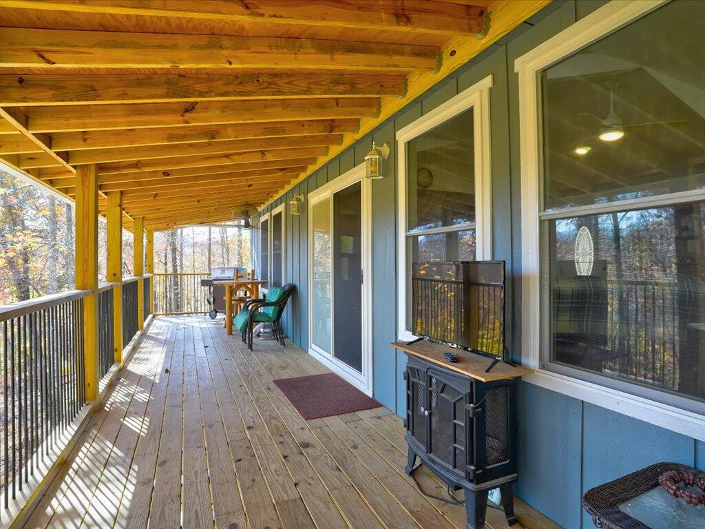 New Tazewell, Tennessee, 37825, United States, 2 Bedrooms Bedrooms, ,2 BathroomsBathrooms,Residential,Active,2007066