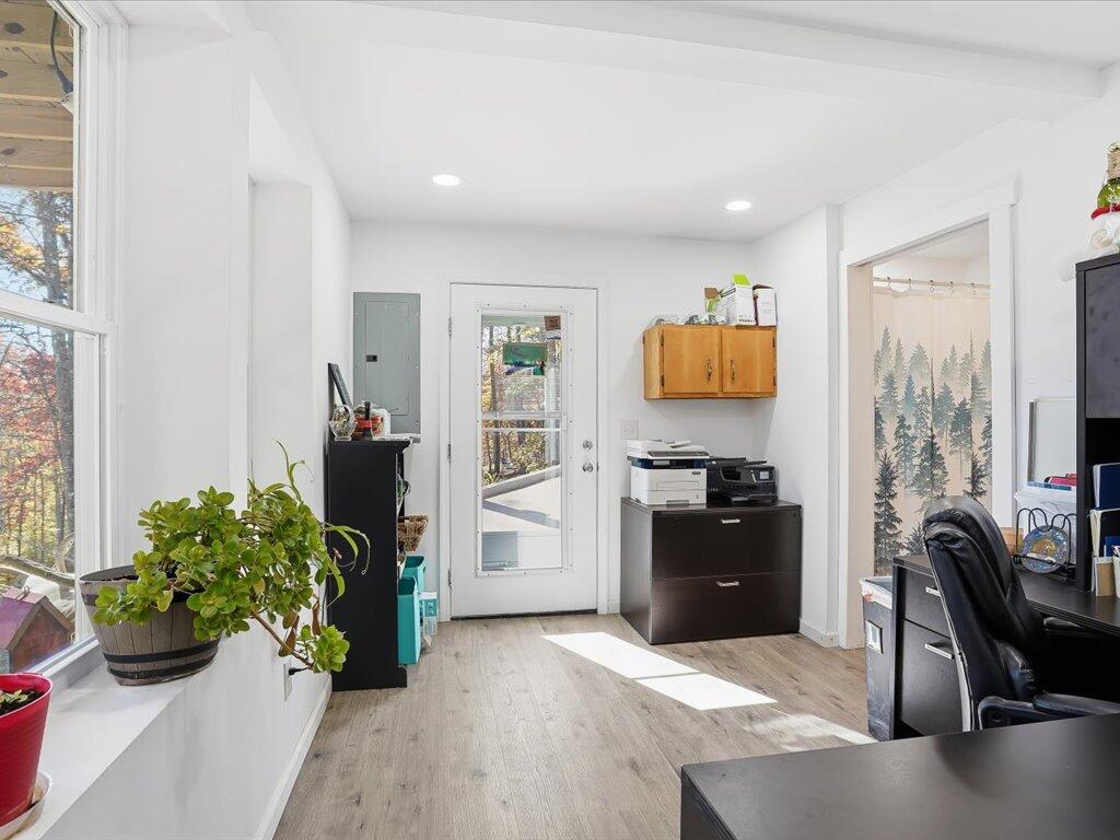 New Tazewell, Tennessee, 37825, United States, 2 Bedrooms Bedrooms, ,2 BathroomsBathrooms,Residential,Active,2007066