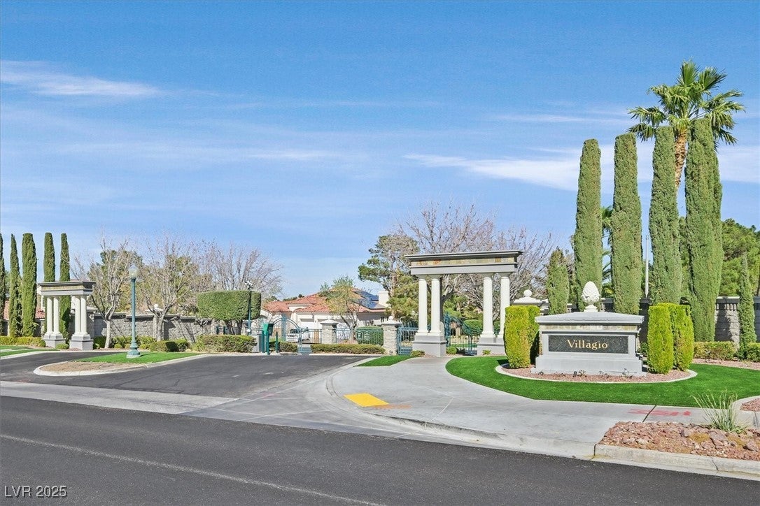 Henderson, Nevada, 89052, United States, 5 Bedrooms Bedrooms, ,4 BathroomsBathrooms,Residential,Active,1739708