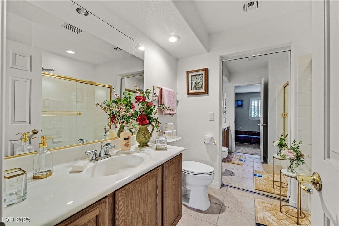 Henderson, Nevada, 89052, United States, 5 Bedrooms Bedrooms, ,4 BathroomsBathrooms,Residential,Active,1739708