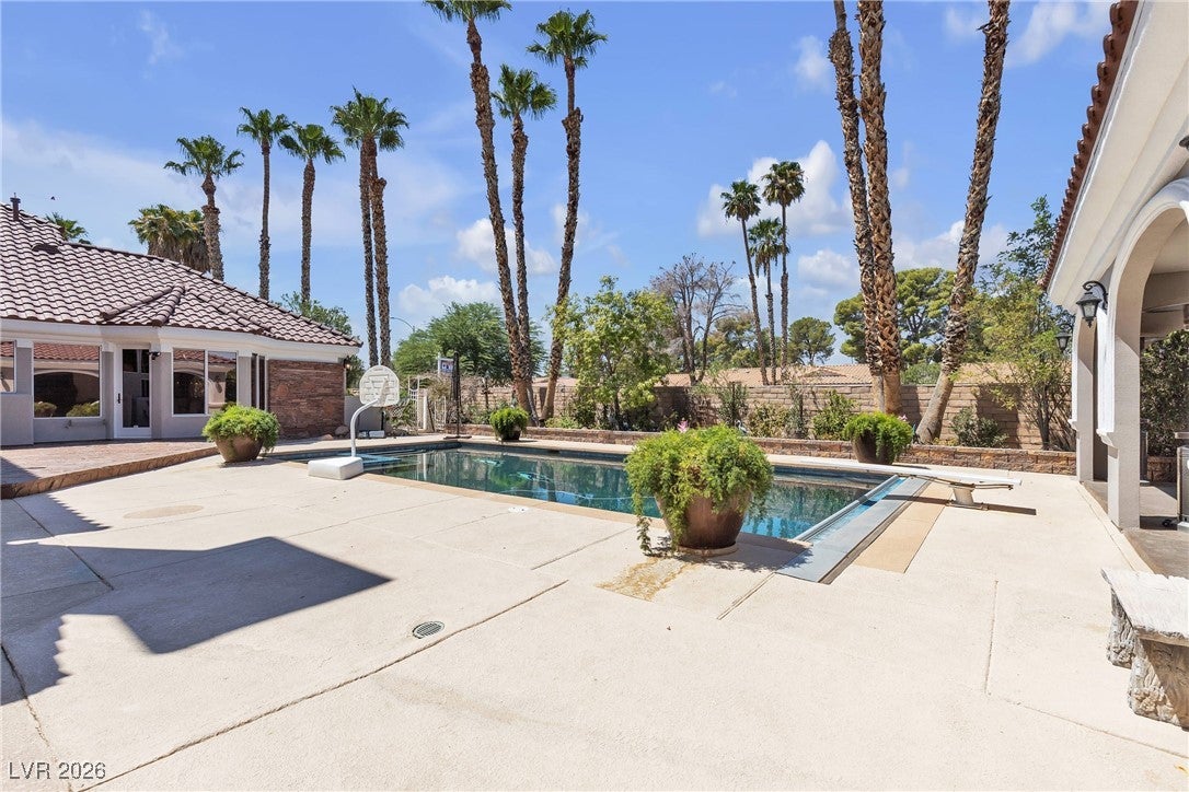 Las Vegas, Nevada, 89146, United States, 5 Bedrooms Bedrooms, ,7 BathroomsBathrooms,Residential,Active,2006924