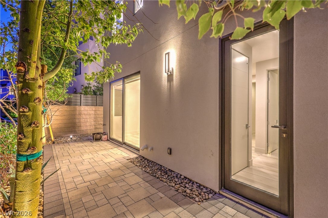 Henderson, Nevada, 89012, United States, 4 Bedrooms Bedrooms, ,5 BathroomsBathrooms,Residential,Active,2016114