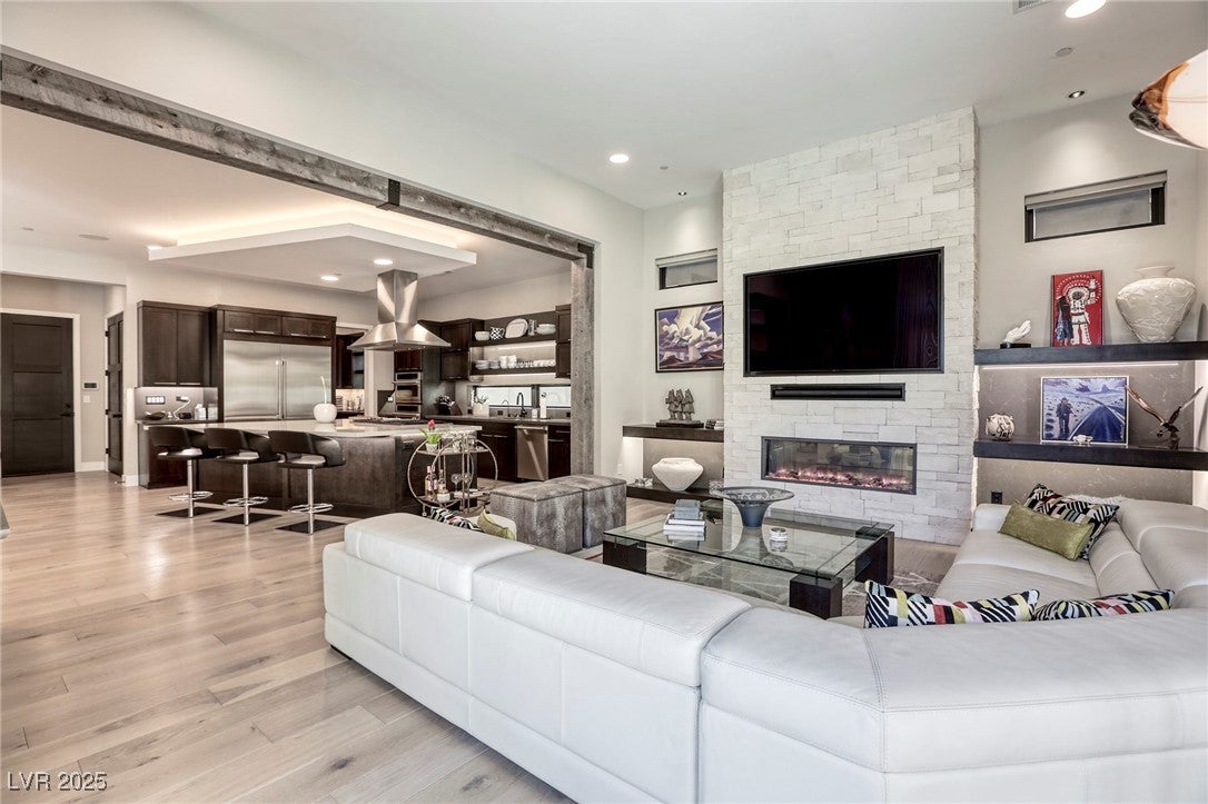 Las Vegas, Nevada, 89138, United States, 3 Bedrooms Bedrooms, ,4 BathroomsBathrooms,Residential,Active,1820837