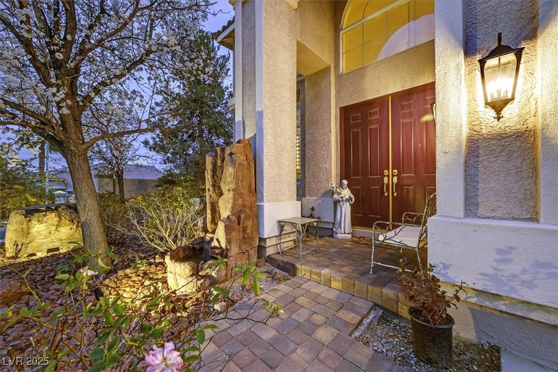 Henderson, Nevada, 89052, United States, 5 Bedrooms Bedrooms, ,4 BathroomsBathrooms,Residential,Active,1739708