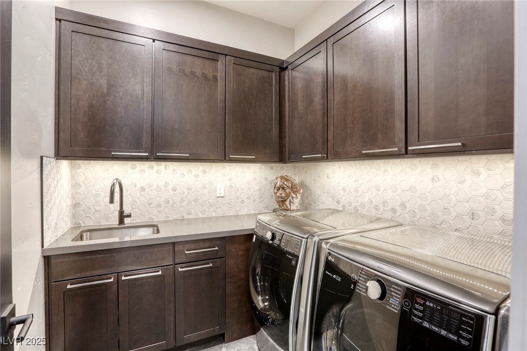Las Vegas, Nevada, 89138, United States, 3 Bedrooms Bedrooms, ,4 BathroomsBathrooms,Residential,Active,1820837