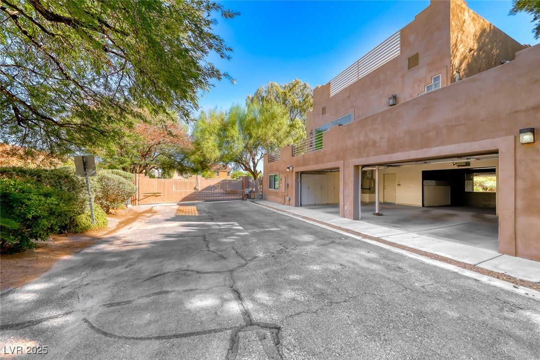 Las Vegas, Nevada, 89141, United States, 4 Bedrooms Bedrooms, ,4 BathroomsBathrooms,Residential,Active,1968379