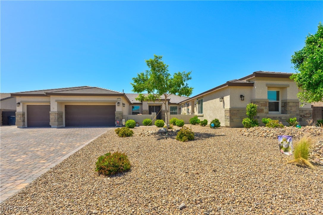 Las Vegas, Nevada, 89149, United States, 5 Bedrooms Bedrooms, ,4 BathroomsBathrooms,Residential,Active,1933730