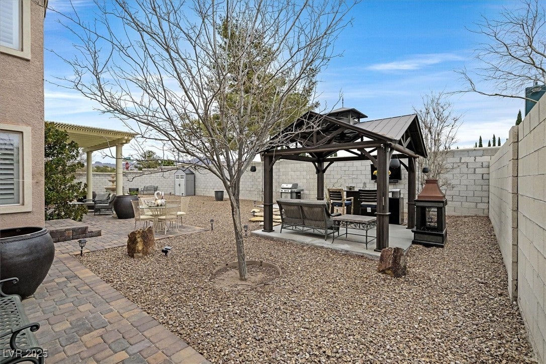 Henderson, Nevada, 89052, United States, 5 Bedrooms Bedrooms, ,4 BathroomsBathrooms,Residential,Active,1739708