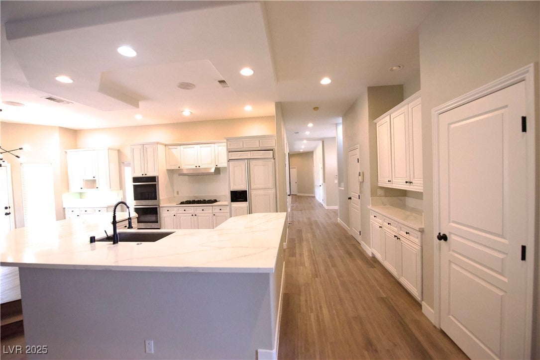 Las Vegas, Nevada, 89117, United States, 6 Bedrooms Bedrooms, ,5 BathroomsBathrooms,Residential,Active,2007319