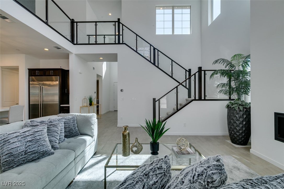 Las Vegas, Nevada, 89138, United States, 5 Bedrooms Bedrooms, ,4 BathroomsBathrooms,Residential,Active,1961955