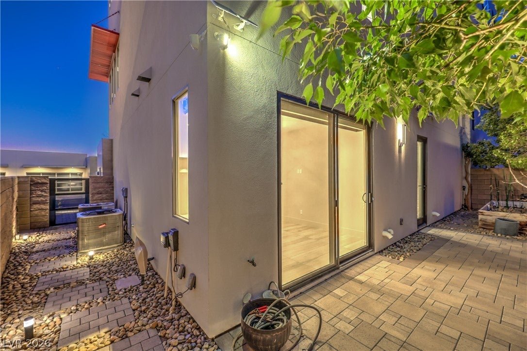 Henderson, Nevada, 89012, United States, 4 Bedrooms Bedrooms, ,5 BathroomsBathrooms,Residential,Active,2016114