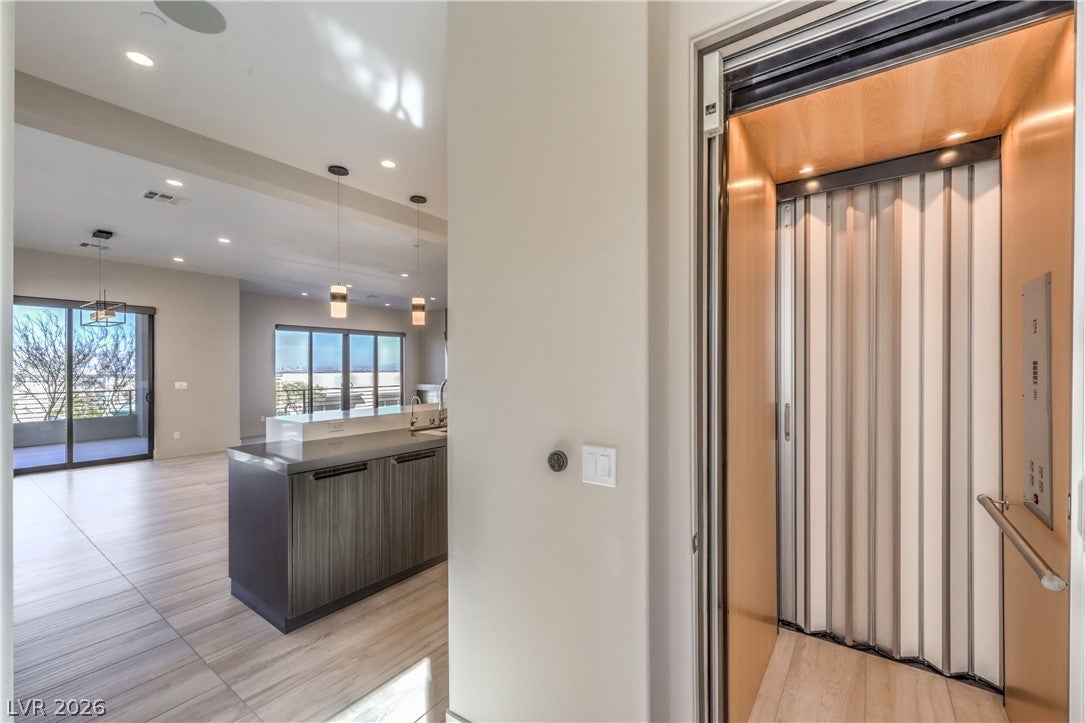 Henderson, Nevada, 89012, United States, 4 Bedrooms Bedrooms, ,5 BathroomsBathrooms,Residential,Active,2016114