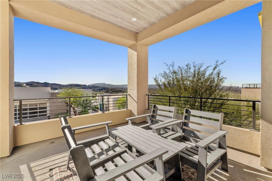 Henderson, Nevada, 89012, United States, 3 Bedrooms Bedrooms, ,4 BathroomsBathrooms,Residential,Active,1967100