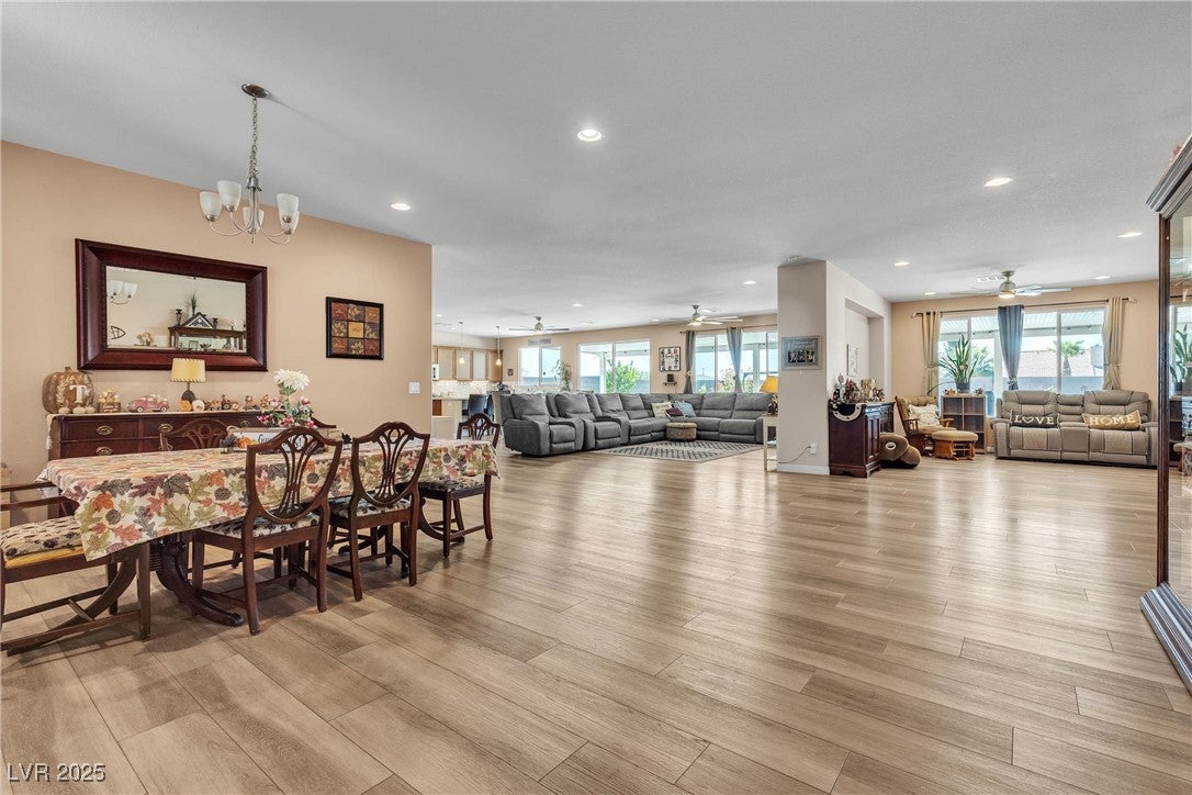 Las Vegas, Nevada, 89149, United States, 5 Bedrooms Bedrooms, ,4 BathroomsBathrooms,Residential,Active,1933730