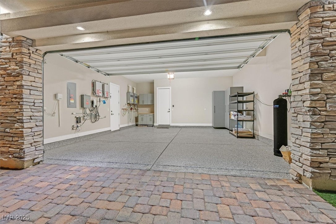 Henderson, Nevada, 89011, United States, ,5 BathroomsBathrooms,Residential,Active,1704244