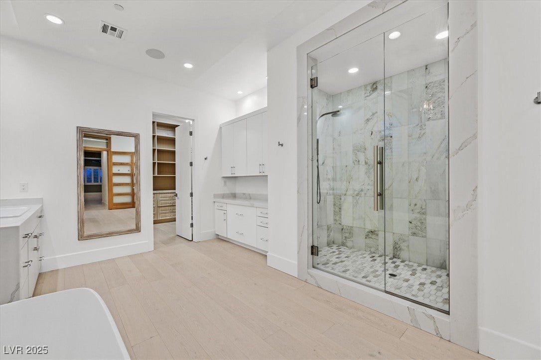 Henderson, Nevada, 89011, United States, ,5 BathroomsBathrooms,Residential,Active,1704244