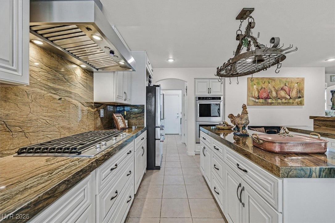 Henderson, Nevada, 89052, United States, 5 Bedrooms Bedrooms, ,4 BathroomsBathrooms,Residential,Active,1739708