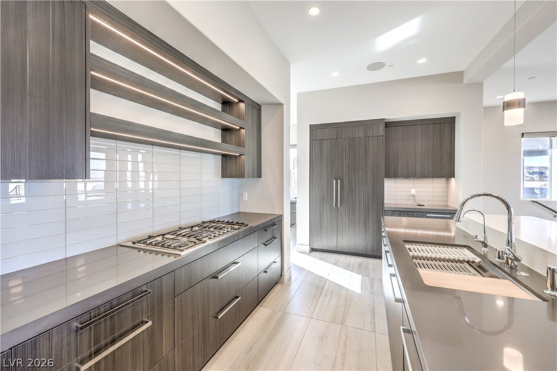 Henderson, Nevada, 89012, United States, 4 Bedrooms Bedrooms, ,5 BathroomsBathrooms,Residential,Active,2016114