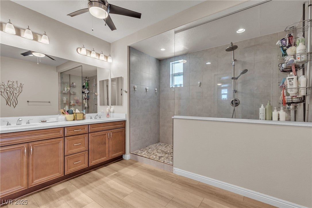 Las Vegas, Nevada, 89149, United States, 5 Bedrooms Bedrooms, ,4 BathroomsBathrooms,Residential,Active,1933730