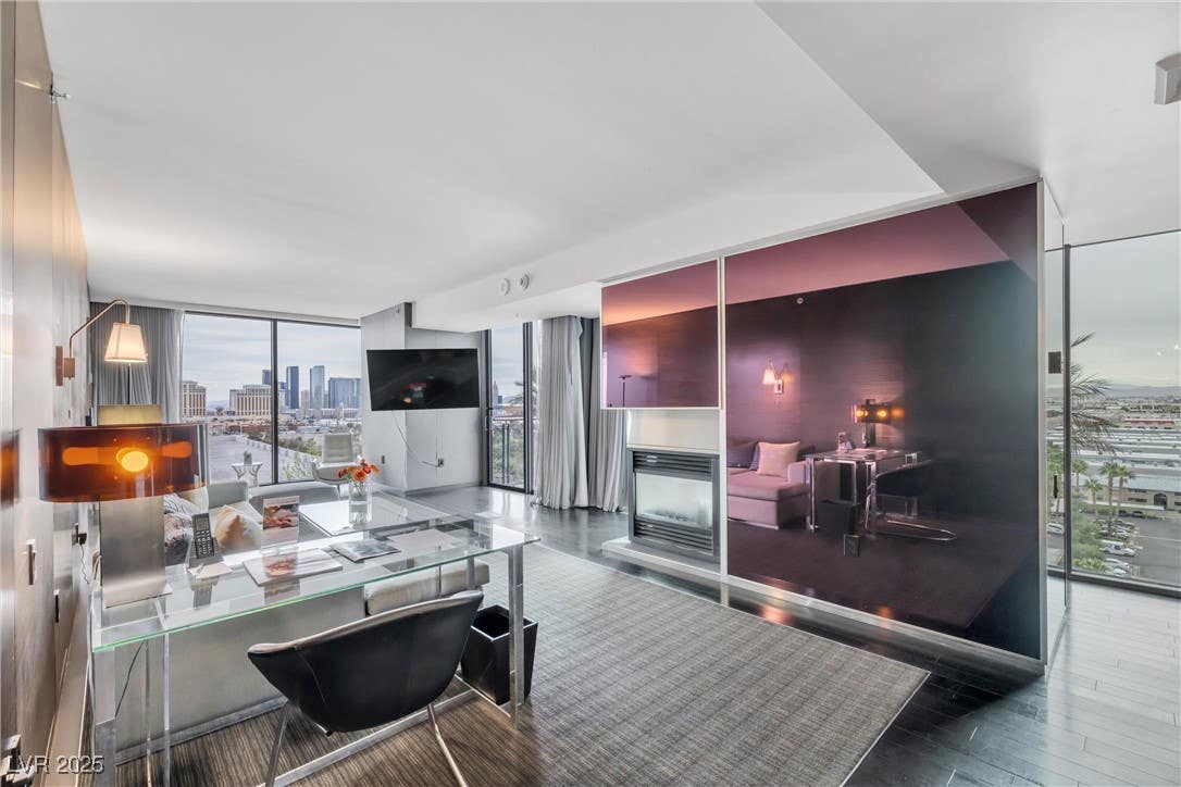 4381 W Flamingo Rd Unit 8322