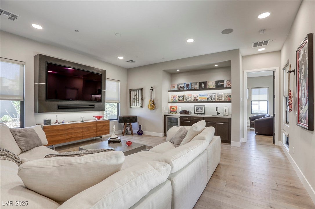 Las Vegas, Nevada, 89138, United States, 3 Bedrooms Bedrooms, ,4 BathroomsBathrooms,Residential,Active,1820837