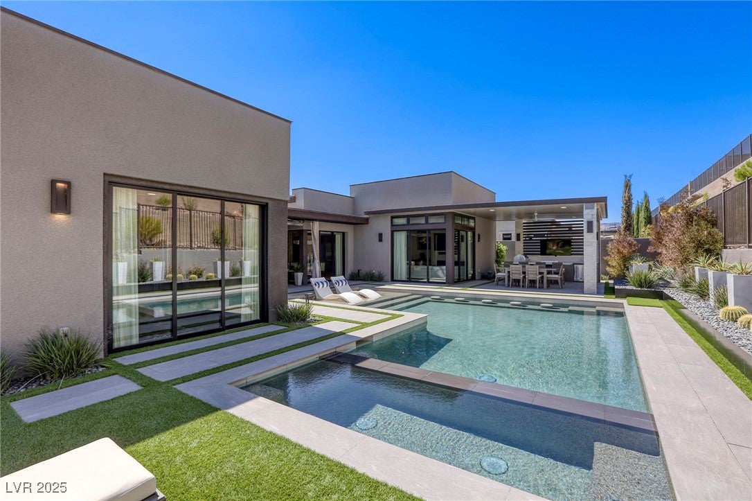 Las Vegas, Nevada, 89138, United States, 3 Bedrooms Bedrooms, ,4 BathroomsBathrooms,Residential,Active,1820837