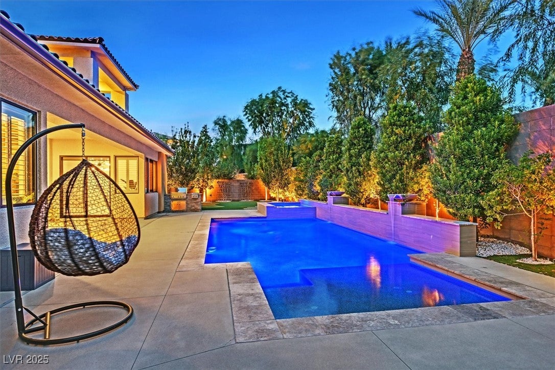 Henderson, Nevada, 89011, United States, ,5 BathroomsBathrooms,Residential,Active,1704244