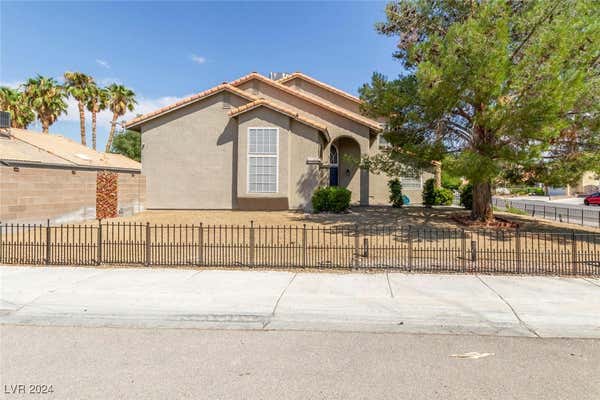 3824 W RED COACH AVE, NORTH LAS VEGAS, NV 89031, photo 4 of 36