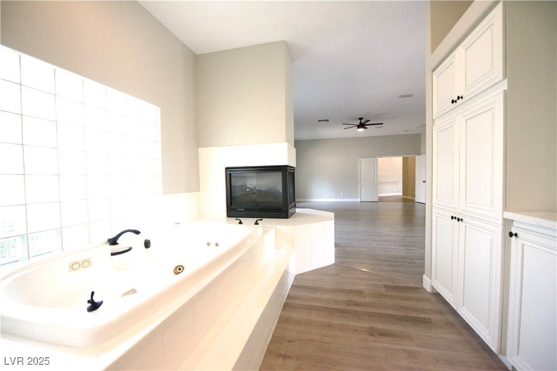 Las Vegas, Nevada, 89117, United States, 6 Bedrooms Bedrooms, ,5 BathroomsBathrooms,Residential,Active,2007319