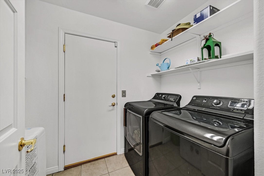Henderson, Nevada, 89052, United States, 5 Bedrooms Bedrooms, ,4 BathroomsBathrooms,Residential,Active,1739708