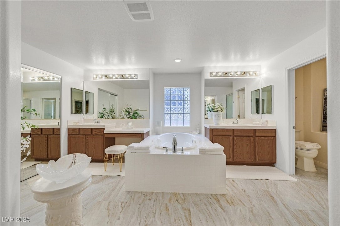 Henderson, Nevada, 89052, United States, 5 Bedrooms Bedrooms, ,4 BathroomsBathrooms,Residential,Active,1739708