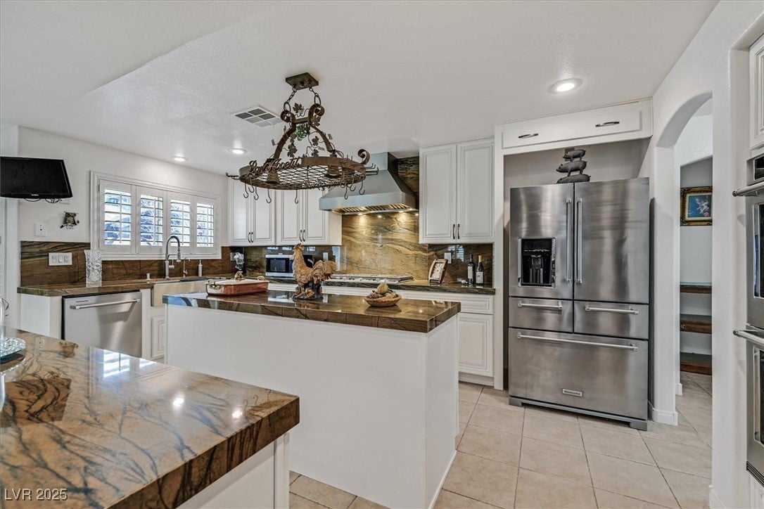 Henderson, Nevada, 89052, United States, 5 Bedrooms Bedrooms, ,4 BathroomsBathrooms,Residential,Active,1739708