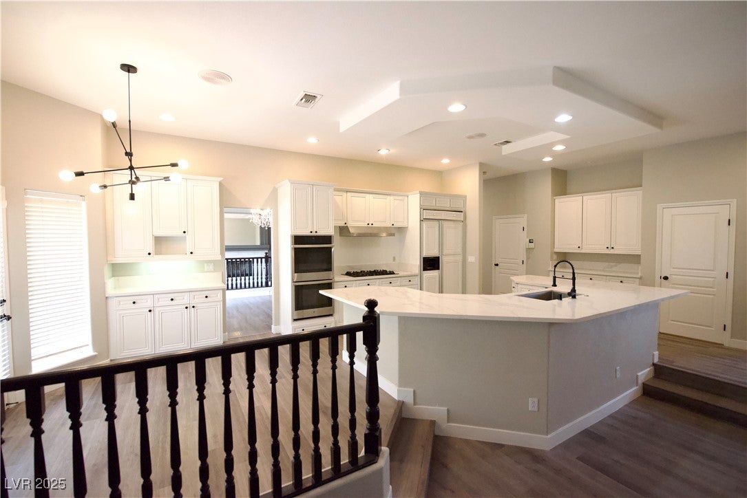 Las Vegas, Nevada, 89117, United States, 6 Bedrooms Bedrooms, ,5 BathroomsBathrooms,Residential,Active,2007319