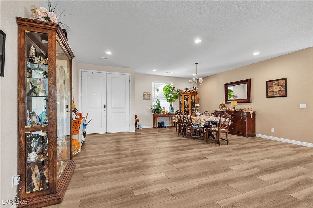 Las Vegas, Nevada, 89149, United States, 5 Bedrooms Bedrooms, ,4 BathroomsBathrooms,Residential,Active,1933730