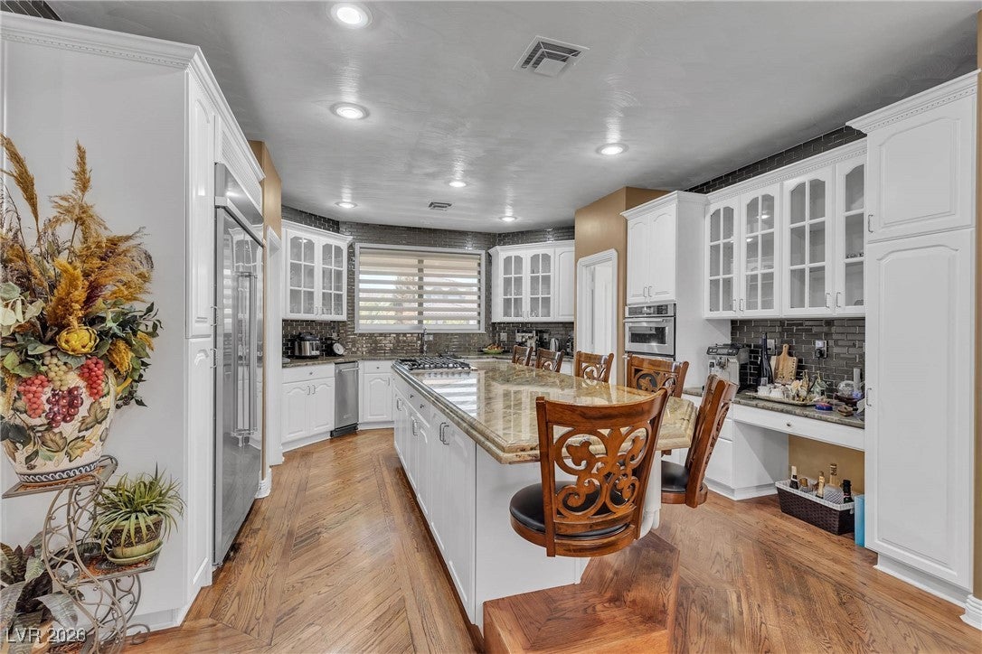 Las Vegas, Nevada, 89146, United States, 5 Bedrooms Bedrooms, ,7 BathroomsBathrooms,Residential,Active,2006924