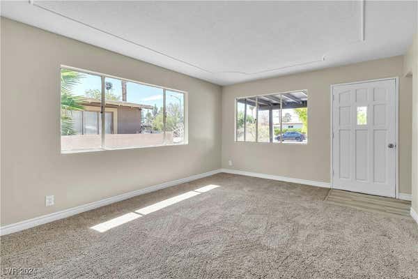 2716 SALT LAKE ST, NORTH LAS VEGAS, NV 89030, photo 4 of 33