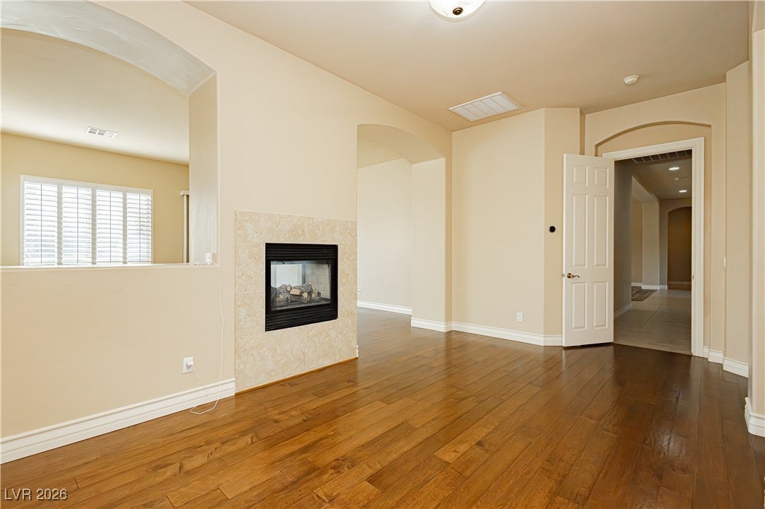 Las Vegas, Nevada, 89139, United States, 3 Bedrooms Bedrooms, ,4 BathroomsBathrooms,Residential,Active,2010536