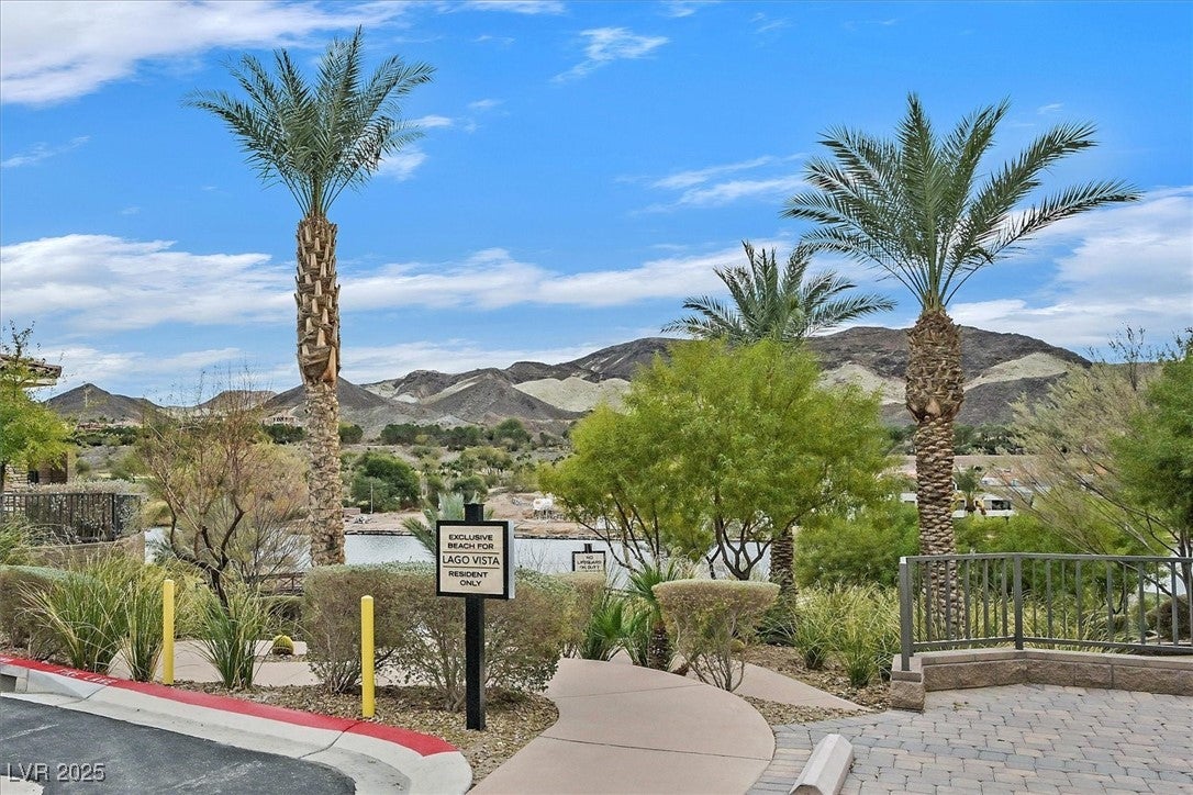 Henderson, Nevada, 89011, United States, ,5 BathroomsBathrooms,Residential,Active,1704244