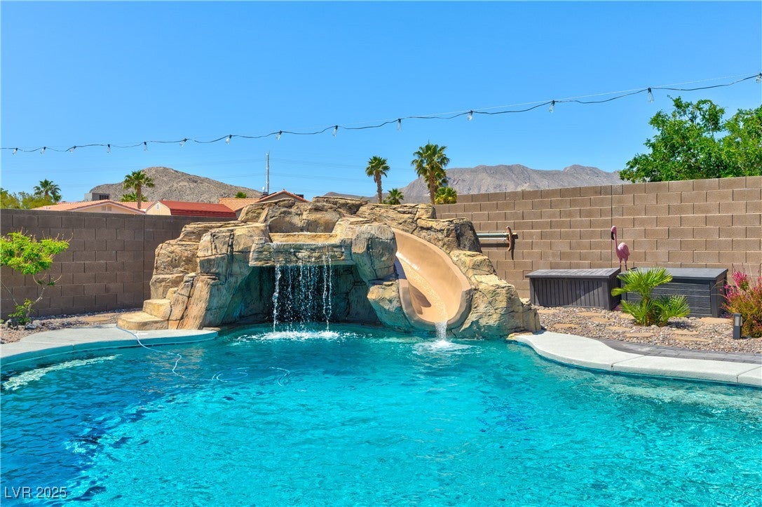 Las Vegas, Nevada, 89149, United States, 5 Bedrooms Bedrooms, ,4 BathroomsBathrooms,Residential,Active,1933730