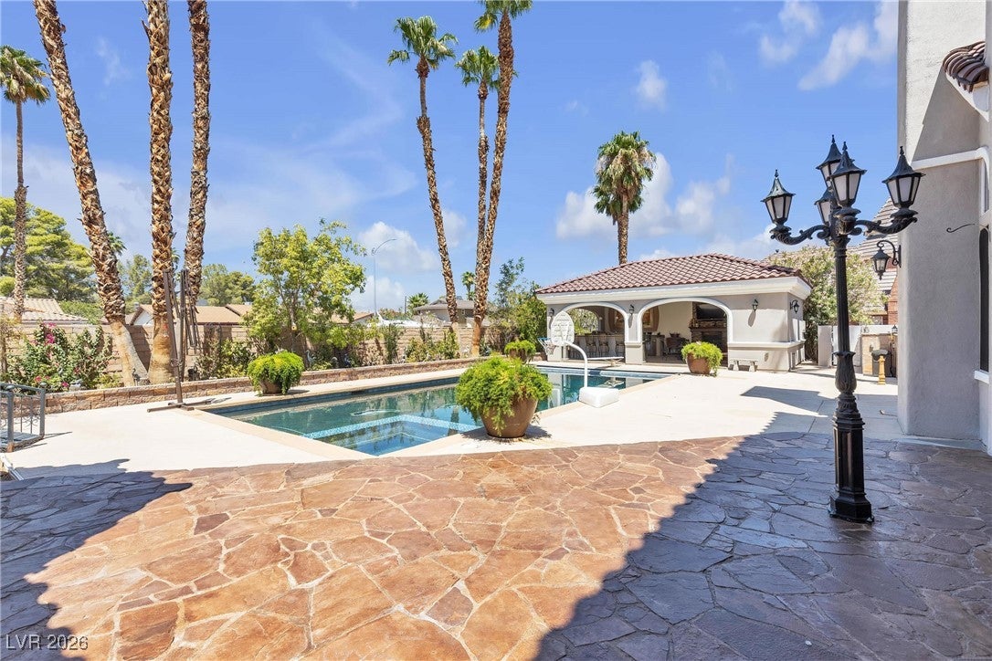 Las Vegas, Nevada, 89146, United States, 5 Bedrooms Bedrooms, ,7 BathroomsBathrooms,Residential,Active,2006924
