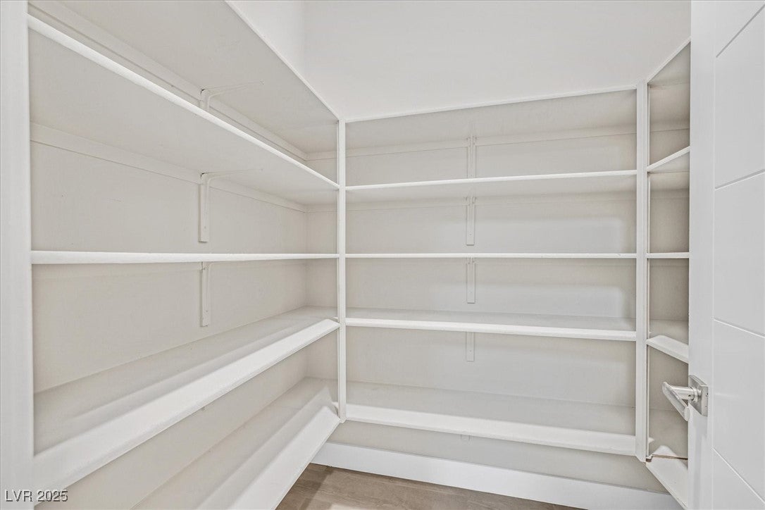 Henderson, Nevada, 89011, United States, ,5 BathroomsBathrooms,Residential,Active,1704244