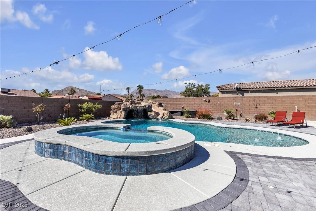 Las Vegas, Nevada, 89149, United States, 5 Bedrooms Bedrooms, ,4 BathroomsBathrooms,Residential,Active,1933730