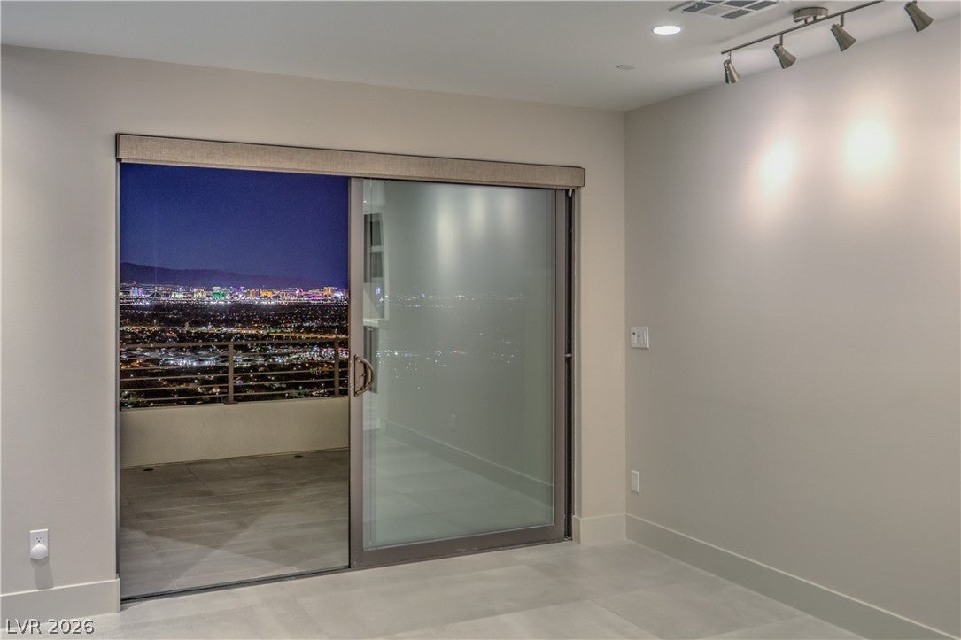 Henderson, Nevada, 89012, United States, 4 Bedrooms Bedrooms, ,5 BathroomsBathrooms,Residential,Active,2016114