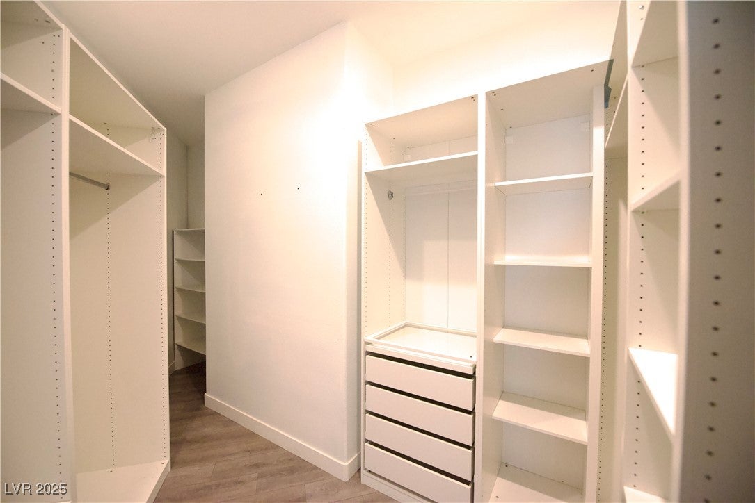 Las Vegas, Nevada, 89117, United States, 6 Bedrooms Bedrooms, ,5 BathroomsBathrooms,Residential,Active,2007319