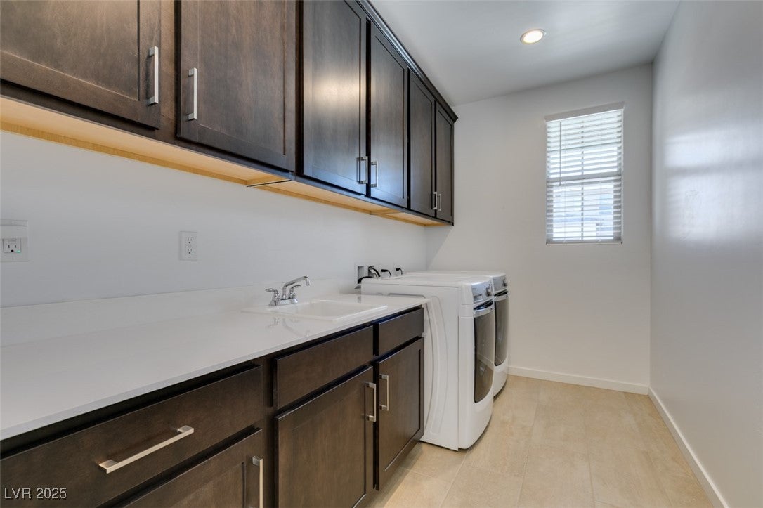 Las Vegas, Nevada, 89138, United States, 5 Bedrooms Bedrooms, ,4 BathroomsBathrooms,Residential,Active,1961955