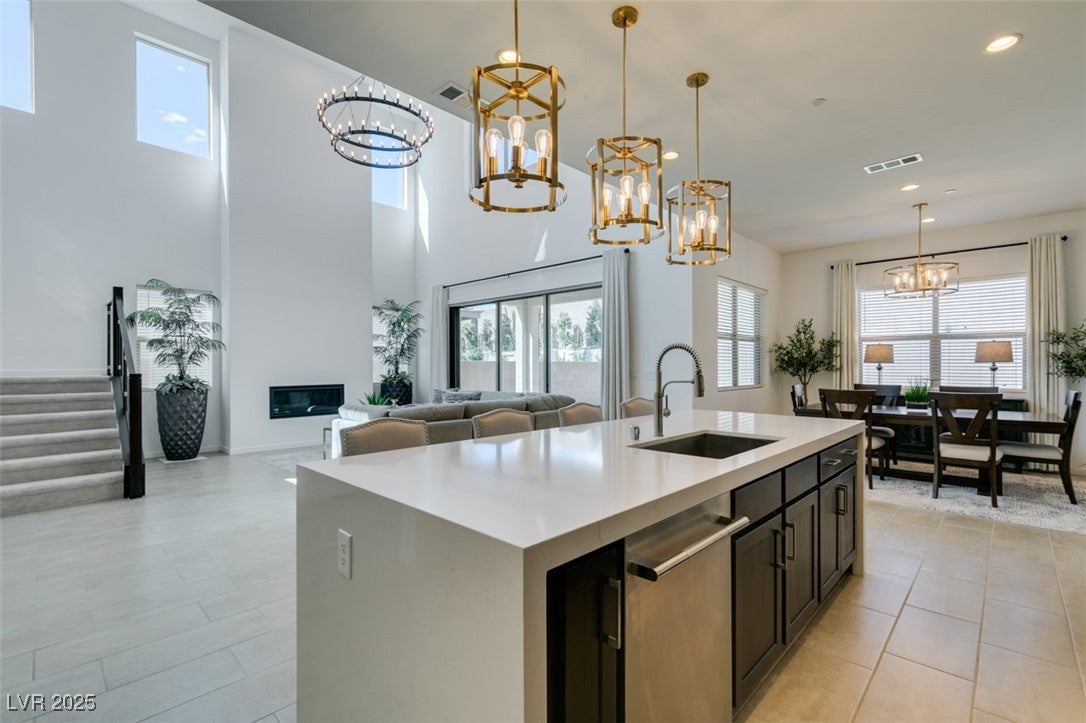 Las Vegas, Nevada, 89138, United States, 5 Bedrooms Bedrooms, ,4 BathroomsBathrooms,Residential,Active,1961955