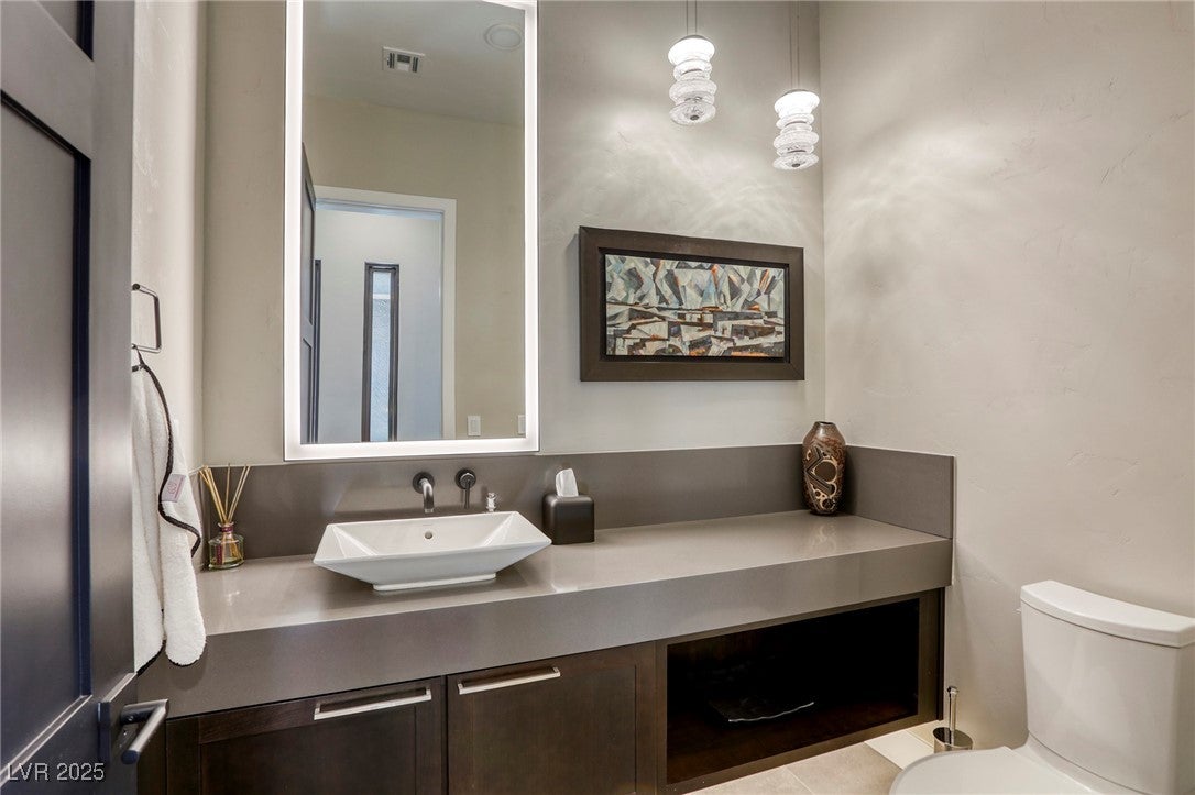 Las Vegas, Nevada, 89138, United States, 3 Bedrooms Bedrooms, ,4 BathroomsBathrooms,Residential,Active,1820837