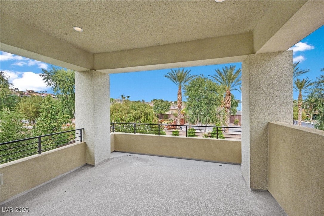 Henderson, Nevada, 89011, United States, ,5 BathroomsBathrooms,Residential,Active,1704244