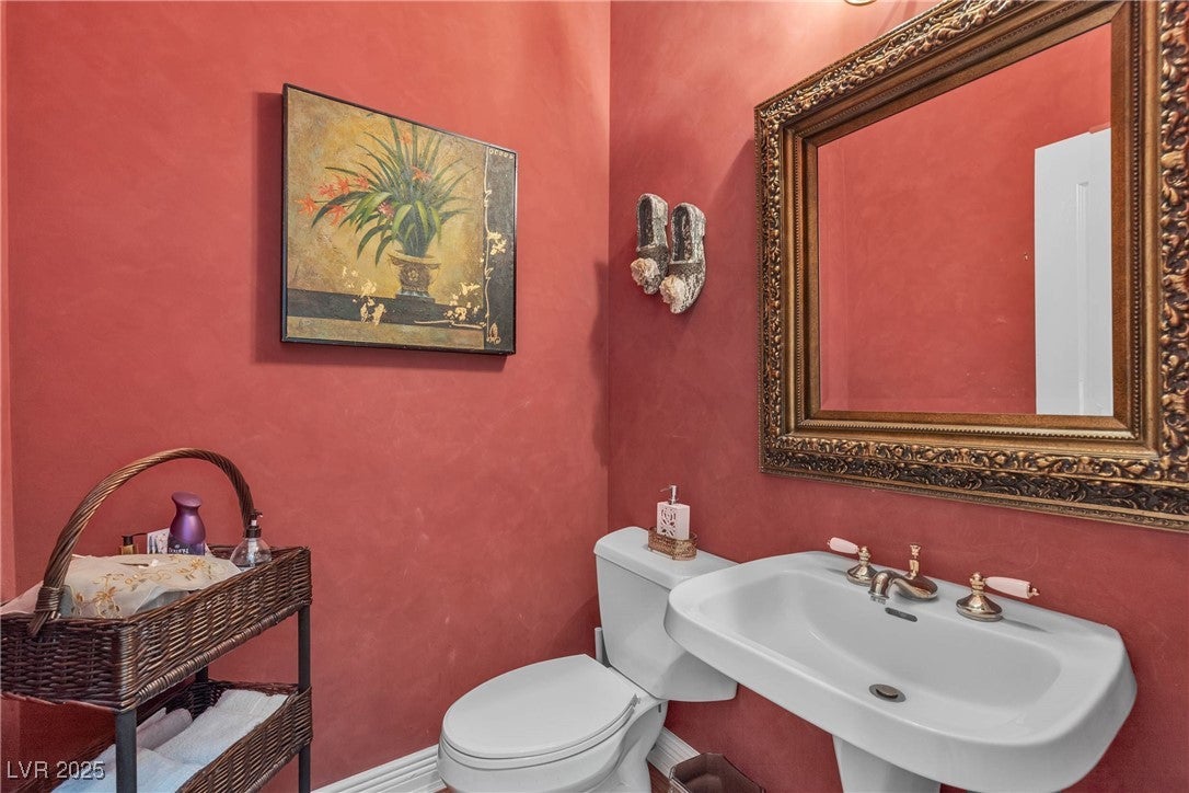 Las Vegas, Nevada, 89146, United States, 5 Bedrooms Bedrooms, ,7 BathroomsBathrooms,Residential,Active,1933735