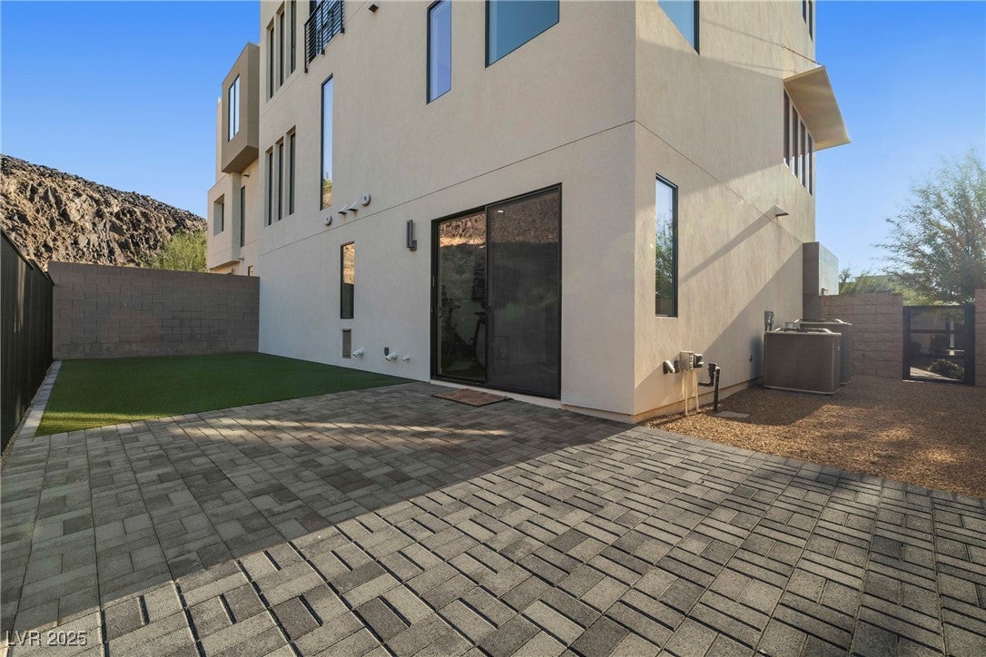 Henderson, Nevada, 89012, United States, 3 Bedrooms Bedrooms, ,4 BathroomsBathrooms,Residential,Active,1967100